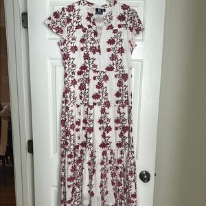 Chic Floral Maxi Dress in Red and White